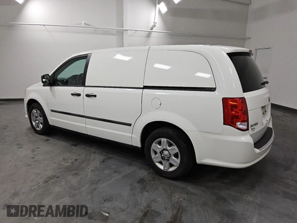 2013 Ram Cargo Van Tradesman with VIN 2C4JRGAG5DR759401, listed as a Copart auction lot 47242205 with 135,800 mi miles and Clean Title. Bid and sale history available at carsss.com. Image 2.