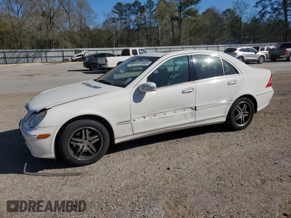 2005 Mercedes-Benz C 240 with VIN WDBRF61J15F593984, listed as a Copart auction lot 48720325 with 185,366 mi miles and Salvage Title. Bid and sale history available at DreamBid. Image 1.