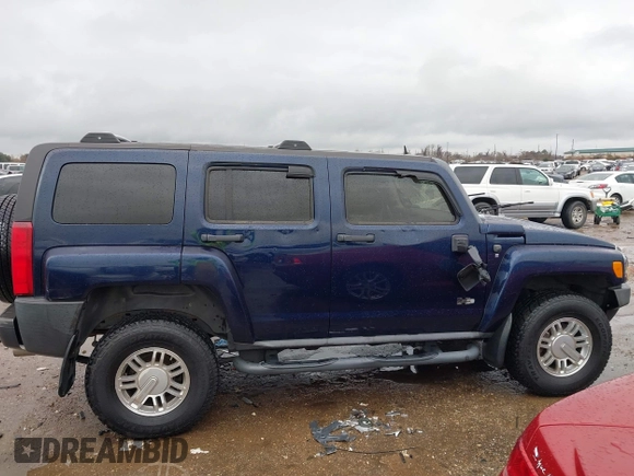 2007 Hummer H3 SUV with VIN 5GTDN13E578250970, listed as a IAAI auction lot 41560783 with 164,136 mi miles. Bid and sale history available at carsss.com. Image 13.