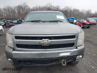 2007 Chevrolet Silverado 1500 LTZ with VIN 2GCEK13M571581790, listed as a IAAI auction lot 41663432 with 184,977 mi miles. Bid and sale history available at carsss.com. Image 6.