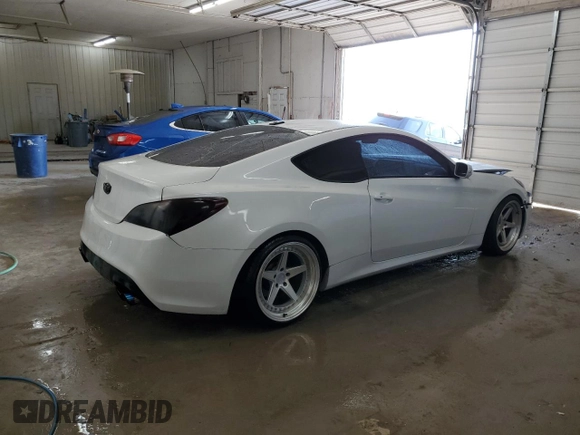 2016 Hyundai Genesis Coupe 3.8L Base with VIN KMHHT6KJ2GU131559, listed as a Copart auction lot 44337664 with 92,234 mi miles and Salvage title. Bid and sale history available at DreamBid. Image 3.