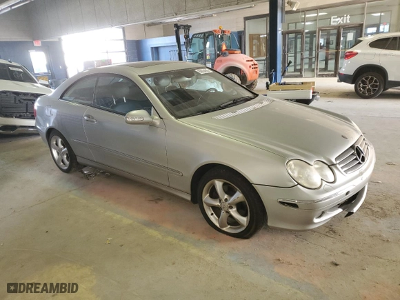 2004 Mercedes-Benz CLK-Class 3.2L with VIN WDBTJ65J74F105442, listed as a Copart auction lot 88664695 with 0 mi miles and Clean Title. Bid and sale history available at carsss.com. Image 4.