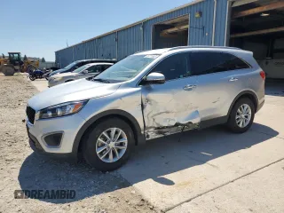 2018 Kia Sorento LX z VIN 5XYPG4A35JG349256, wystawiony jako Copart lot #55771855 z przebiegiem 59 678 mil mil oraz Szkoda całkowita • Salvage title. Historia ofert i sprzedaży dostępna na DreamBid. Obrazek 1.