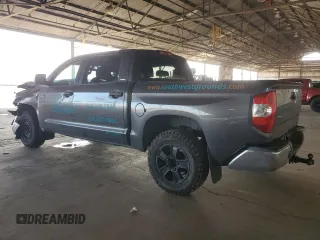 2015 Toyota Tundra SR5 z VIN 5TFDW5F17FX469485, wystawiony jako Copart lot #80274954 z przebiegiem 239 508 mil mil oraz Szkoda całkowita • Salvage title. Historia ofert i sprzedaży dostępna na DreamBid. Obrazek 2.
