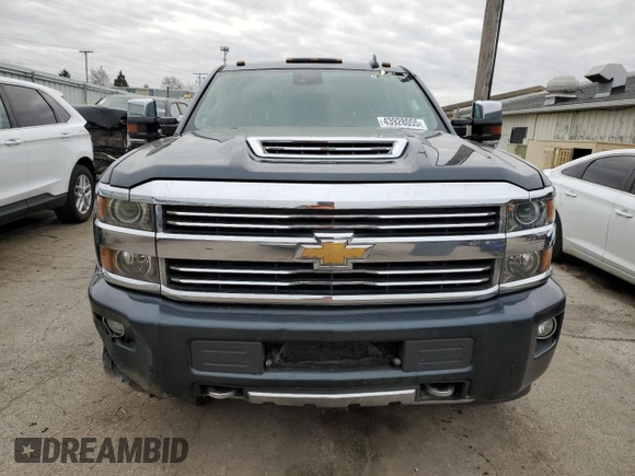 2017 Chevrolet Silverado 3500HD High Country with VIN 1GC4K1EYXHF234980, listed as a Copart auction lot 43928055 with 705,700 mi miles and Salvage title. Bid and sale history available at DreamBid. Image 5.