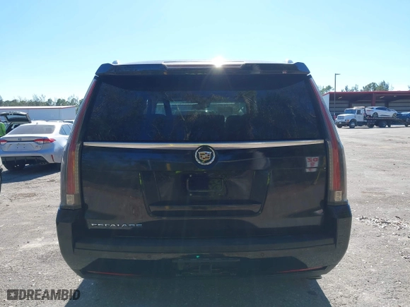 2015 Cadillac Escalade Premium with VIN 1GYS4CKJ2FR221778, listed as a IAAI auction lot 41041208 with 1 mi miles. Bid and sale history available at carsss.com. Image 16.