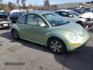 2006 Volkswagen New Beetle Coupe with VIN 3VWRG31C16M412735, listed as a Copart auction lot 87886145 with 107,646 mi miles and Salvage Title. Bid and sale history available at carsss.com. Image 4.