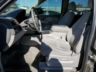 2008 Chevrolet Suburban LTZ with VIN 3GNFC16J18G172933, listed as a Copart auction lot 76124934 with 156,089 mi miles and Salvage Title. Bid and sale history available at carsss.com. Image 7.
