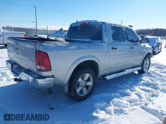 2015 Ram 1500 Big Horn z VIN 1C6RR7LT2FS620252, wystawiony jako IAAI lot #41149484 z przebiegiem 137 784 mil mil oraz . Historia ofert i sprzedaży dostępna na DreamBid. Obrazek 4.