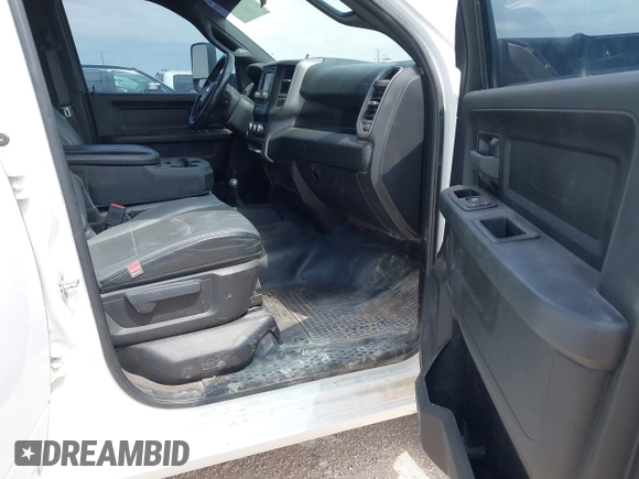 2022 Ram 2500 Tradesman with VIN 3C6UR5HJ8NG366140, listed as a IAAI auction lot 42468290 with 51,581 mi miles and . Bid and sale history available at DreamBid. Image 5.
