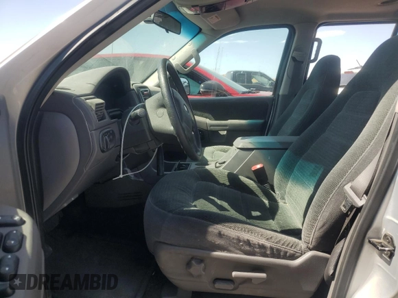 2002 Ford Explorer XLT с VIN 1FMZU73E62UA47259, выставлен на аукционе Copart как лот 60303695 с пробегом 175 545 миль миль и Списание • Salvage title. История ставок и продаж доступна на DreamBid. Изображение 7.