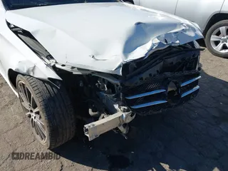 2018 Mercedes-Benz C 300 with VIN WDDWF4JB0JR397714, listed as a IAAI auction lot 41644105 with 91,708 mi miles and . Bid and sale history available at carsss.com. Image 6.