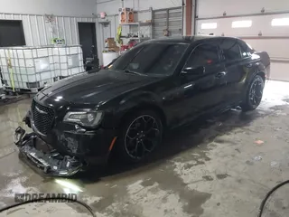 2019 Chrysler 300 with VIN 2C3CCABG6KH617913, listed as a IAAI auction lot 41558437 with 113,073 mi miles. Bid and sale history available at carsss.com. Image 19.