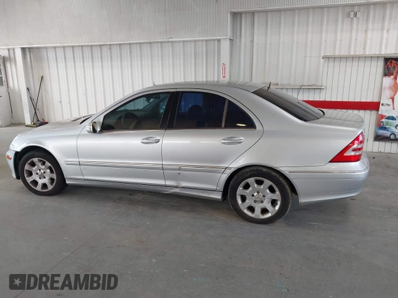 2006 Mercedes-Benz C 280 Luxury with VIN WDBRF54H76A881929, listed as a IAAI auction lot 42669024 with 185,384 mi miles and . Bid and sale history available at DreamBid. Image 14.
