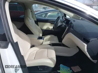 2018 Tesla Model X 75D with VIN 5YJXCBE27JF121834, listed as a IAAI auction lot 41769246 with 90,814 mi miles and . Bid and sale history available at carsss.com. Image 5.