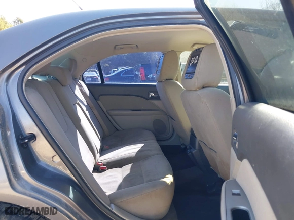 2011 Ford Fusion Hybrid with VIN 3FADP0L36BR114063, listed as a IAAI auction lot 42013961 with 141,255 mi miles. Bid and sale history available at carsss.com. Image 8.