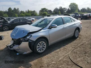 2017 Toyota Camry XLE z VIN 4T1BF1FK8HU731104, wystawiony jako Copart lot #56886605 z przebiegiem 109 742 mil mil oraz Szkoda całkowita • Salvage title. Historia ofert i sprzedaży dostępna na DreamBid. Obrazek 1.