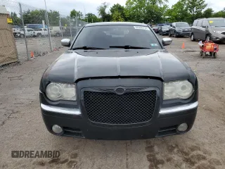 2009 Chrysler 300 z VIN 2C3KK63T39H629020, wystawiony jako Copart lot #65266734 z przebiegiem 175 591 mil mil oraz Szkoda całkowita • Salvage title. Historia ofert i sprzedaży dostępna na DreamBid. Obrazek 5.
