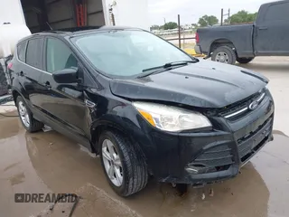 2016 Ford Escape SE z VIN 1FMCU0G73GUB60781, wystawiony jako IAAI lot #42149783 z przebiegiem 135 015 mil mil oraz . Historia ofert i sprzedaży dostępna na DreamBid. Obrazek 1.