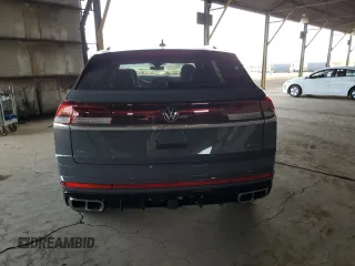 2024 Volkswagen Atlas SEL Premium R-Line with VIN 1V2FE2CA9RC249533, listed as a Copart auction lot 46794585 with 2,131 mi miles and Salvage title. Bid and sale history available at DreamBid. Image 6.