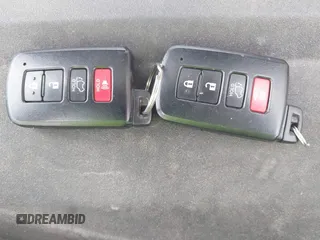 2017 Toyota RAV4 XLE с VIN 2T3WFREV6HW389493, выставлен на аукционе IAAI как лот 42087504 с пробегом 152 708 миль миль и . История ставок и продаж доступна на DreamBid. Изображение 11.
