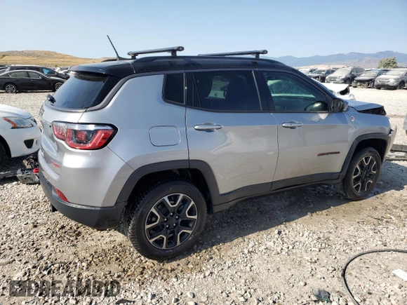 2019 Jeep Compass Trailhawk with VIN 3C4NJDDB9KT668858, listed as a Copart auction lot 58603645 with 74,226 mi miles and Salvage title. Bid and sale history available at DreamBid. Image 3.