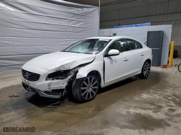 2015 Volvo S60 T5 Drive-E Premier with VIN YV140MFK5F1352599, listed as a Copart auction lot 49120995 with 151,436 mi miles and Salvage Title. Bid and sale history available at carsss.com. Image 1.