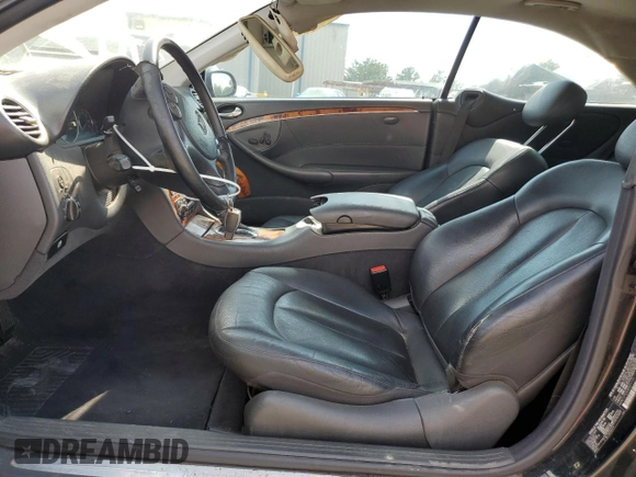 2004 Mercedes-Benz CLK 500 with VIN WDBTJ75J94F071171, listed as a Copart auction lot 60000435 with 204,585 mi miles and Clean title. Bid and sale history available at DreamBid. Image 7.