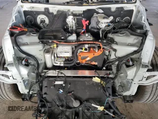 2024 Tesla Model Y Long Range z VIN 7SAYGDEE7RA217991, wystawiony jako Copart lot #50885695 z przebiegiem Nie podano mil oraz Szkoda całkowita • Salvage title. Historia ofert i sprzedaży dostępna na DreamBid. Obrazek 13.