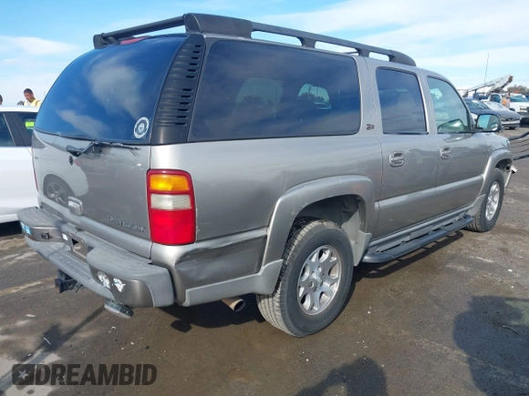 2002 Chevrolet Suburban Z71 with VIN 3GNFK16T32G267554, listed as a IAAI auction lot 41359504 with 186,058 mi miles. Bid and sale history available at carsss.com. Image 4.