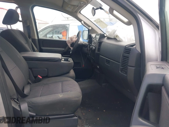 2013 Nissan Titan SV with VIN 1N6AA0EK2DN302357, listed as a IAAI auction lot 42161579 with 199,438 mi miles and . Bid and sale history available at DreamBid. Image 5.