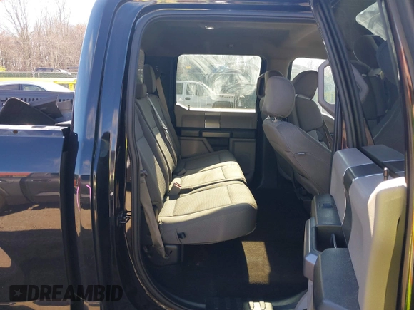 2020 Ford F-150 XL z VIN 1FTEW1C56LKD25620, wystawiony jako IAAI lot #40722456 z przebiegiem 104 333 mil mil oraz . Historia ofert i sprzedaży dostępna na DreamBid. Obrazek 8.