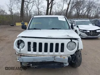 2014 Jeep Patriot Sport with VIN 1C4NJRBB9ED852112, listed as a IAAI auction lot 41886940 with 138,825 mi miles. Bid and sale history available at carsss.com. Image 11.