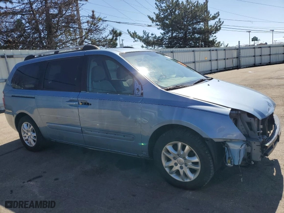 2008 Kia Sedona LX with VIN KNDMB233086239067, listed as a Copart auction lot 49233775 with 103,695 mi miles and Salvage Title. Bid and sale history available at carsss.com. Image 4.