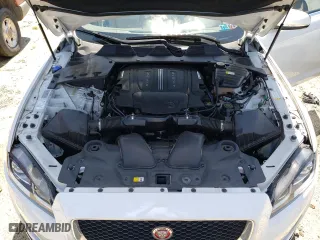 2016 Jaguar XJ R-Sport with VIN SAJWJ1CD2G8V92185, listed as a Copart auction lot 62926493 with 55,840 mi miles. Bid and sale history available at carsss.com. Image 11.