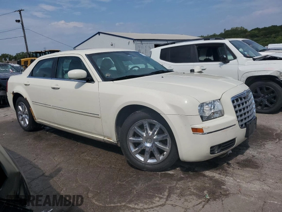 2007 Chrysler 300 Signature with VIN 2C3KA53G77H658906, listed as a Copart auction lot 69772444 with 236,394 mi miles and Salvage Title. Bid and sale history available at carsss.com. Image 4.