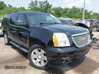 2011 GMC Yukon XL SLT z VIN 1GKS1KE06BR398442, wystawiony jako IAAI lot #42406604 z przebiegiem 206 067 mil mil oraz . Historia ofert i sprzedaży dostępna na DreamBid. Obrazek 1.