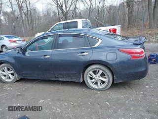 2013 Nissan Altima SV with VIN 1N4AL3AP0DC274396, listed as a IAAI auction lot 41985903 with 189,465 mi miles and . Bid and sale history available at carsss.com. Image 14.