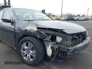 2012 Honda Accord LX Premium z VIN 1HGCP2F41CA066247, wystawiony jako IAAI lot #41467802 z przebiegiem Nie podano mil oraz . Historia ofert i sprzedaży dostępna na DreamBid. Obrazek 6.