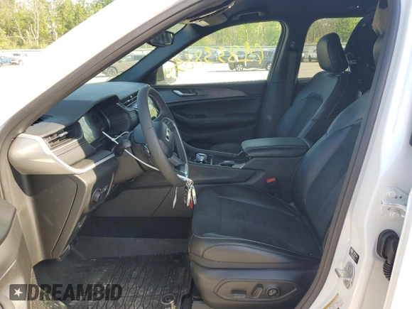 2024 Jeep Grand Cherokee Altitude X with VIN 1C4RJHAG2RC233758, listed as a Copart auction lot 61833885 with 4,492 mi miles and Salvage title. Bid and sale history available at DreamBid. Image 7.