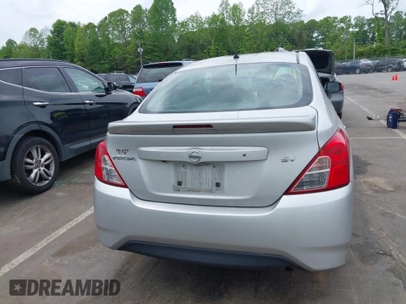 2019 Nissan Versa SV z VIN 3N1CN7AP7KL832771, wystawiony jako IAAI lot #42124711 z przebiegiem 160 856 mil mil oraz . Historia ofert i sprzedaży dostępna na DreamBid. Obrazek 17.