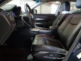 2018 Infiniti Q70 Luxe z VIN JN1BY1PP8JM330329, wystawiony jako Copart lot #57878215 z przebiegiem 126 125 mil mil oraz Nie do naprawy. Historia ofert i sprzedaży dostępna na DreamBid. Obrazek 7.