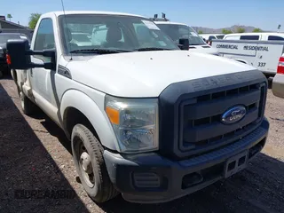 2014 Ford F-250 XL z VIN 1FTBF2A63EEB19502, wystawiony jako IAAI lot #42278409 z przebiegiem 71 290 mil mil oraz . Historia ofert i sprzedaży dostępna na DreamBid. Obrazek 1.
