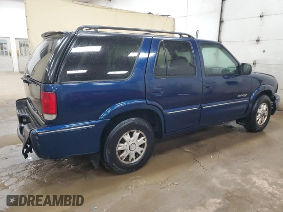 2000 GMC Jimmy Diamond Edition Luxury with VIN 1GKDT13W0Y2111800, listed as a Copart auction lot 84064874 with 185,746 mi miles and Clean Title. Bid and sale history available at carsss.com. Image 3.