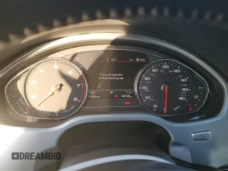 2015 Audi A8 z VIN WAUJGAFD4FN028750, wystawiony jako Copart lot #89099265 z przebiegiem 44 149 mil mil oraz Szkoda całkowita • Salvage title. Historia ofert i sprzedaży dostępna na DreamBid. Obrazek 9.