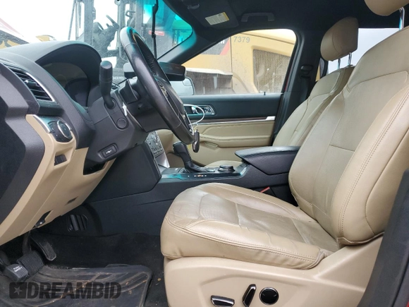2016 Ford Explorer Limited z VIN 1FM5K8F81GGA47790, wystawiony jako Copart lot #45131115 z przebiegiem 127 486 mil mil oraz Czysty tytuł • Clean title. Historia ofert i sprzedaży dostępna na DreamBid. Obrazek 7.