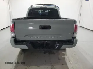 2023 Toyota Tacoma SR5 z VIN 3TMAZ5CN3PM210839, wystawiony jako Copart lot #88169495 z przebiegiem 17 766 mil mil oraz Czysty tytuł • Clean title. Historia ofert i sprzedaży dostępna na DreamBid. Obrazek 6.