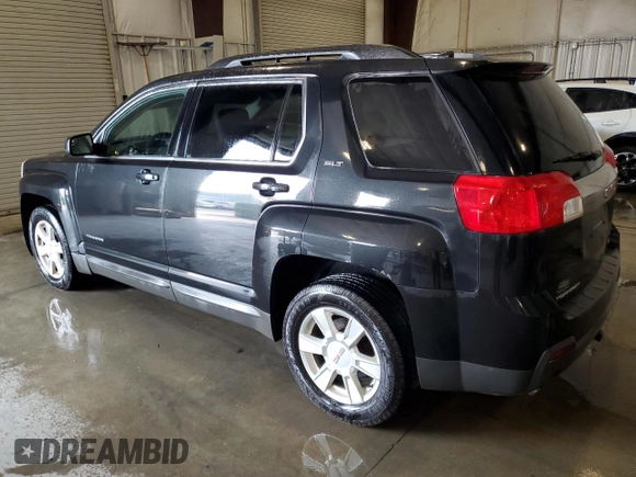 2013 GMC Terrain SLT z VIN 2GKFLVE3XD6417483, wystawiony jako Copart lot #66709315 z przebiegiem 184 241 mil mil oraz Czysty tytuł • Clean title. Historia ofert i sprzedaży dostępna na DreamBid. Obrazek 2.
