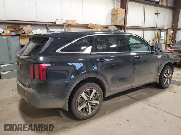 2023 Kia Sorento LX with VIN 5XYRGDLC9PG188022, listed as a Copart auction lot 86303214 with 39,071 mi miles and Salvage Title. Bid and sale history available at carsss.com. Image 3.