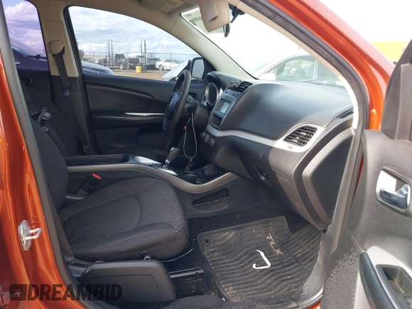 2014 Dodge Journey SE with VIN 3C4PDCAB8ET136794, listed as a IAAI auction lot 41986986 with 142,080 mi miles and . Bid and sale history available at DreamBid. Image 5.
